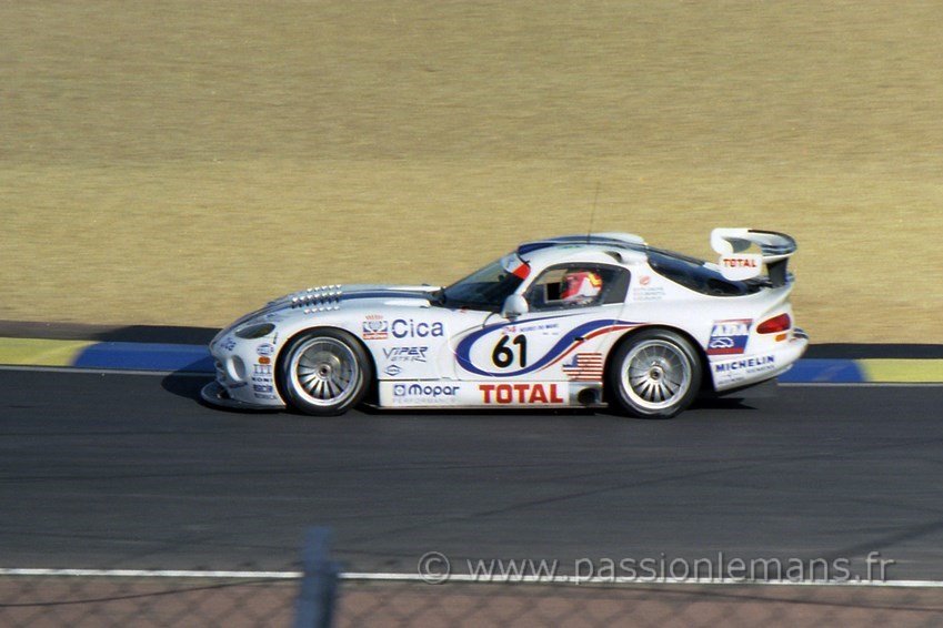 Minichamps: Dodge Viper GTS-R - Dupuy/Wendlinger/Beretta - 24H Le Mans 1999 (430
