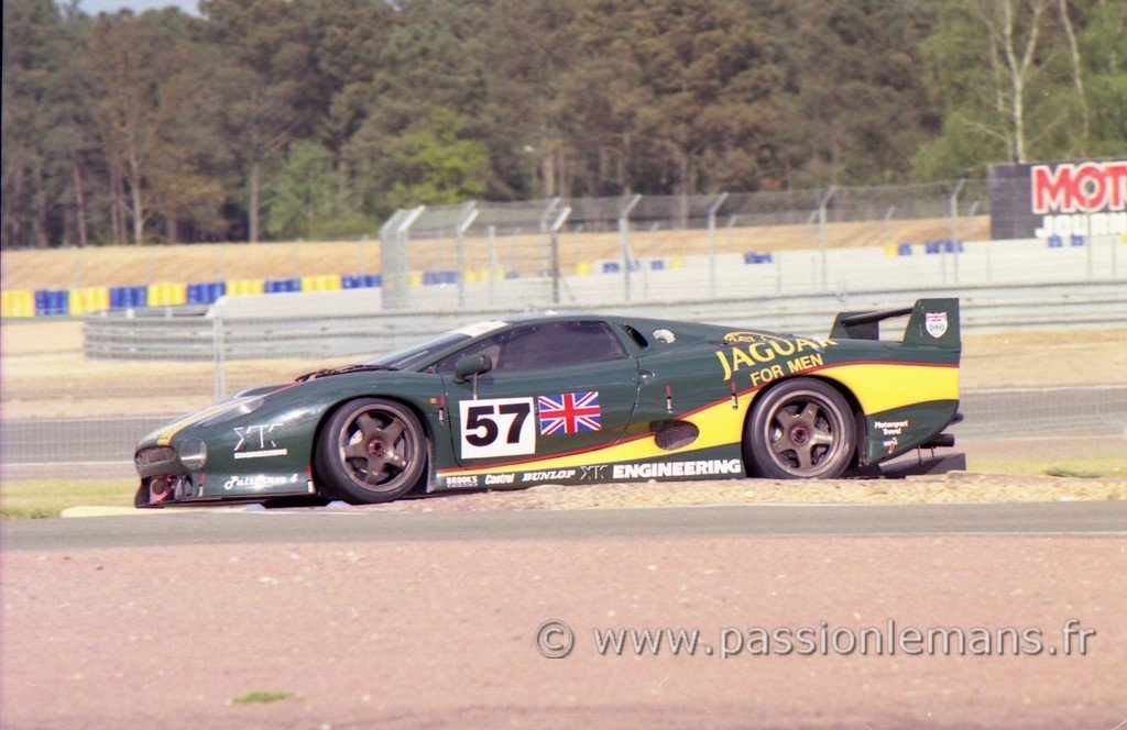 24h du mans 1995 Jaguar xj220 N°57