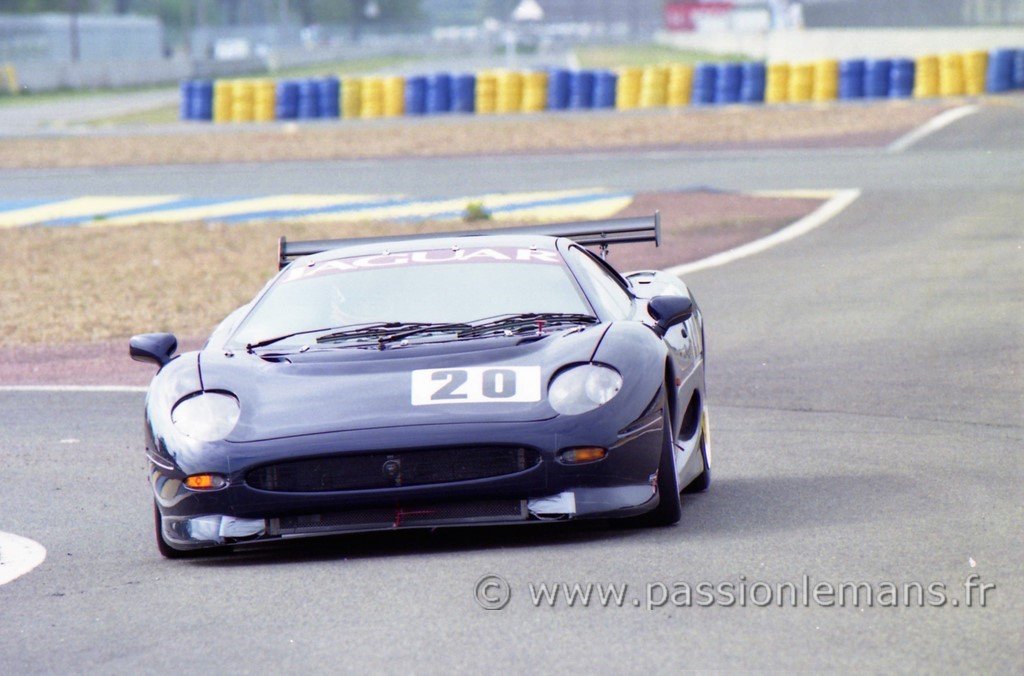 24h du mans 1995 Jaguar XJ 220 N°20 