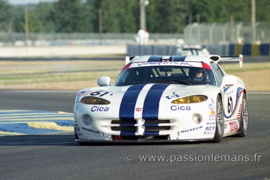 24h du mans 1997 Chrysler Viper GTS-R N°61