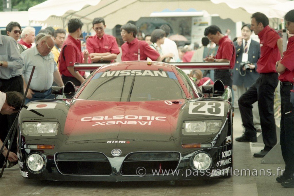 Nissan R390 N°23