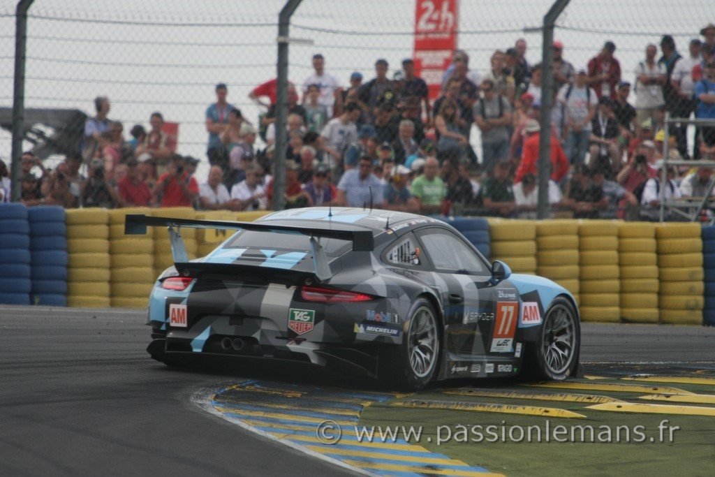 Porsche 911 RSR n°77